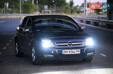 Хэтчбек Opel Signum 2004 в 