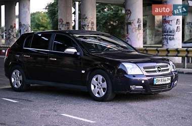 Хэтчбек Opel Signum 2004 в 