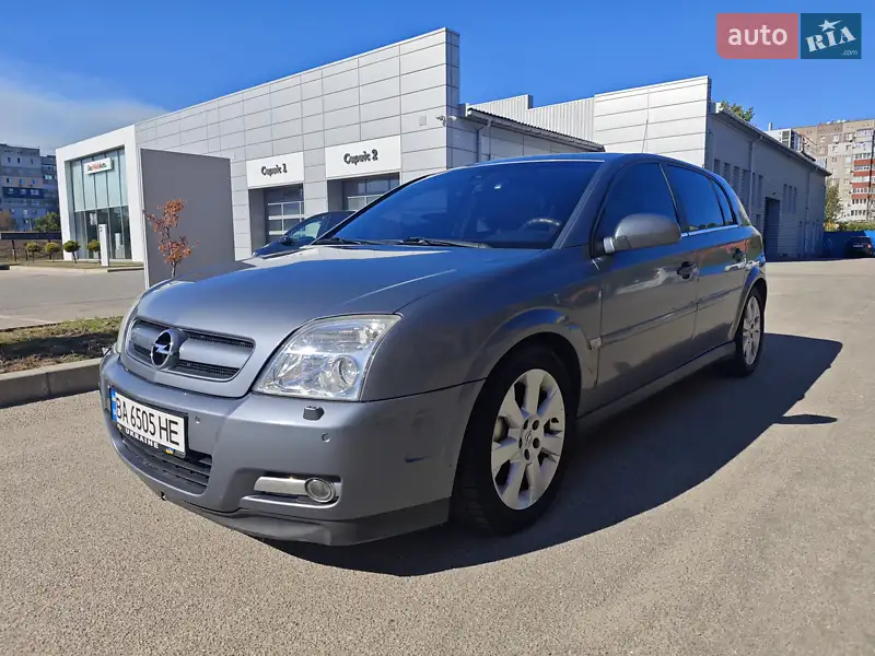 Opel Signum 2004