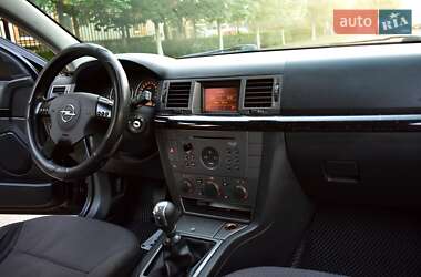 Хэтчбек Opel Signum 2003 в 