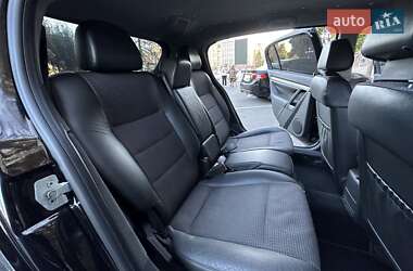 Хэтчбек Opel Signum 2003 в 