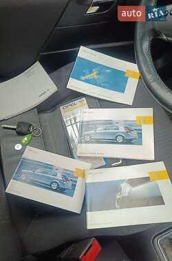 Хэтчбек Opel Signum 2004 в 