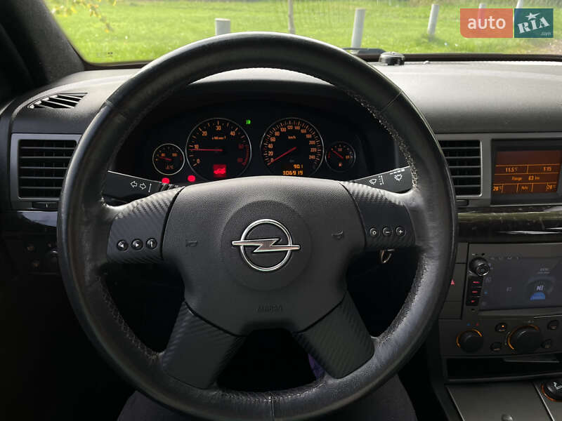 Хэтчбек Opel Signum 2003 в Ровно