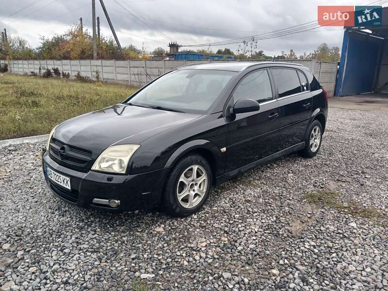 Хэтчбек Opel Signum 2005 в 