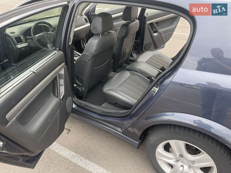Хэтчбек Opel Signum 2007 в Ровно фото 9 Хэтчбек Opel Signum 2007 в Ровно