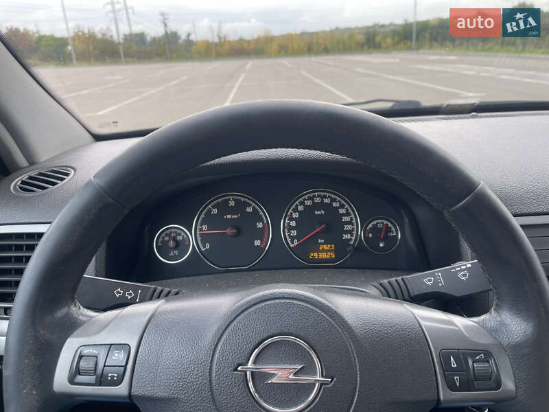 Хэтчбек Opel Signum 2007 в Ровно фото 19 Хэтчбек Opel Signum 2007 в Ровно