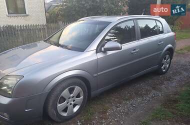 Хэтчбек Opel Signum 2003 в 