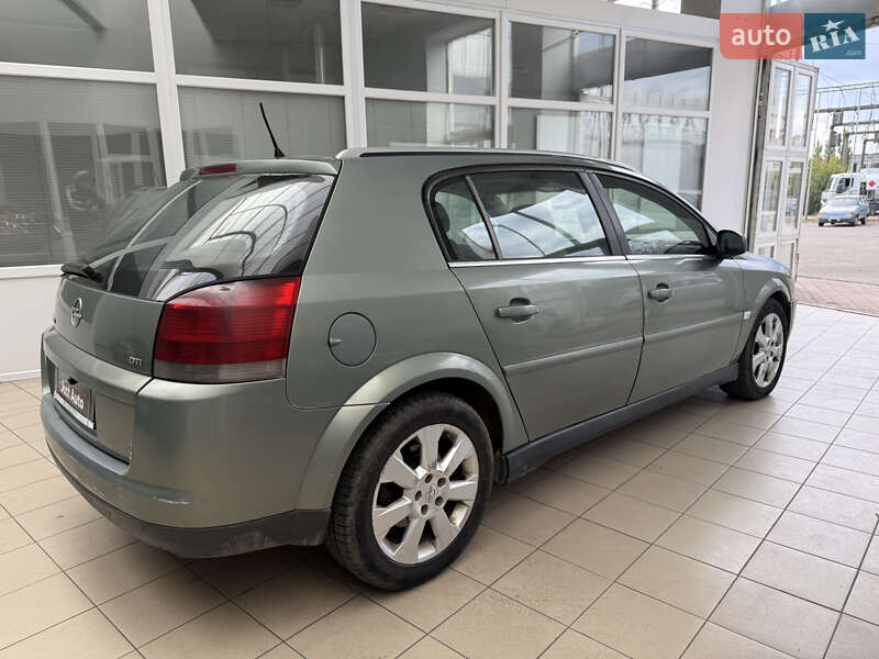 Хэтчбек Opel Signum 2003 в Николаеве