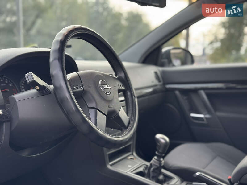 Хэтчбек Opel Signum 2003 в Запорожье фото 12 Хэтчбек Opel Signum 2003 в Запорожье