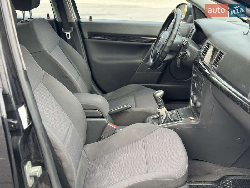 Хэтчбек Opel Signum 2003 в Запорожье фото 14 Хэтчбек Opel Signum 2003 в Запорожье