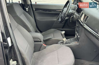 Хетчбек Opel Signum 2003 в  фото 14 Хетчбек Opel Signum 2003 в