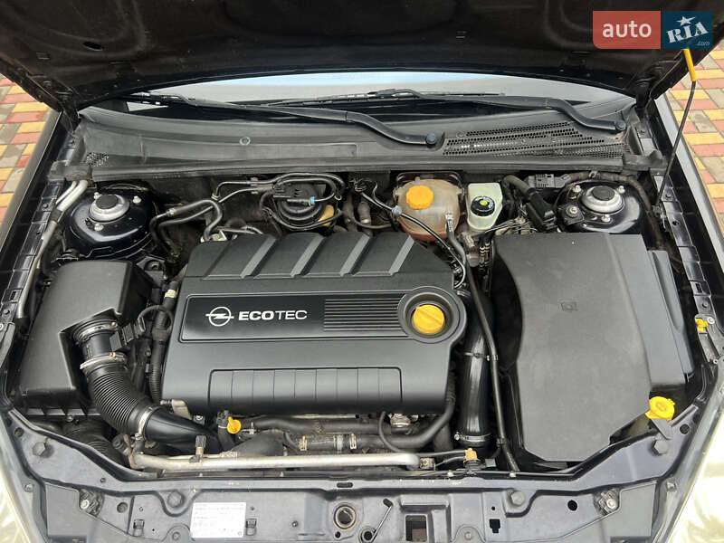 Хэтчбек Opel Signum 2008 в Умани