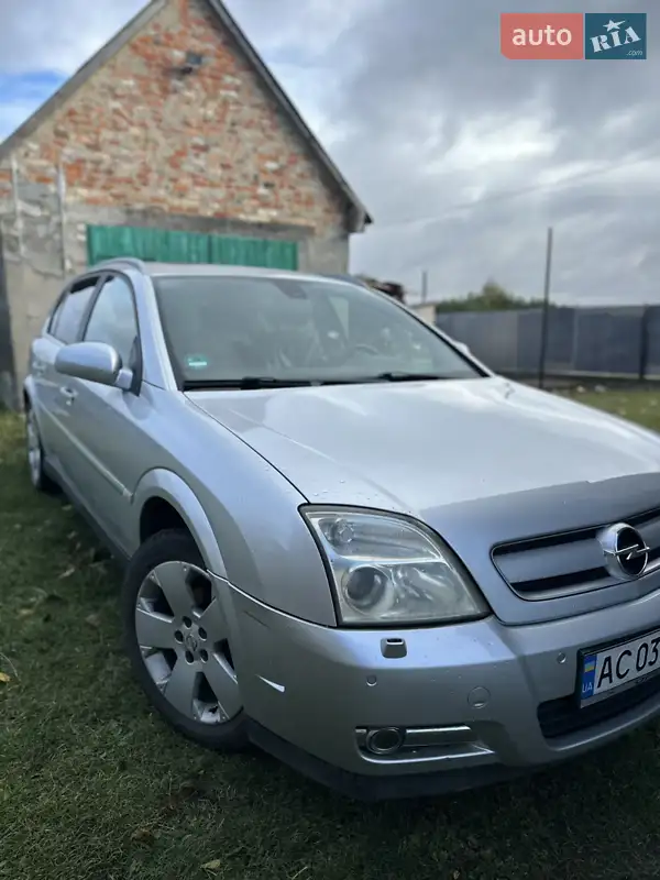 Opel Signum 2004