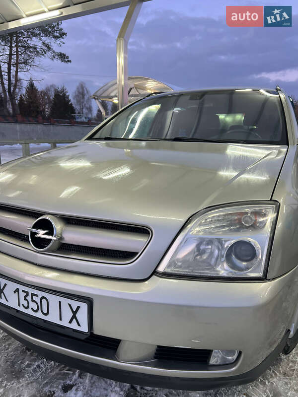 Хэтчбек Opel Signum 2003 в Ровно