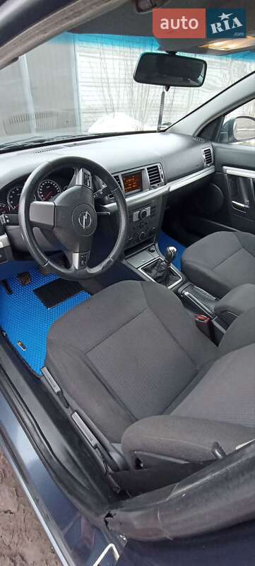 Хэтчбек Opel Signum 2006 в Александровке