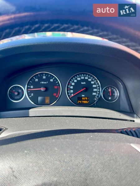 Хэтчбек Opel Signum 2004 в Киеве