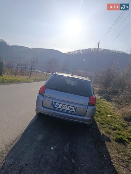 Хэтчбек Opel Signum 2006 в Ужгороде