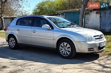 Хетчбек Opel Signum 2005 в Жовтих Водах