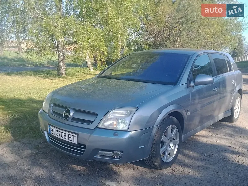 Opel Signum 2004