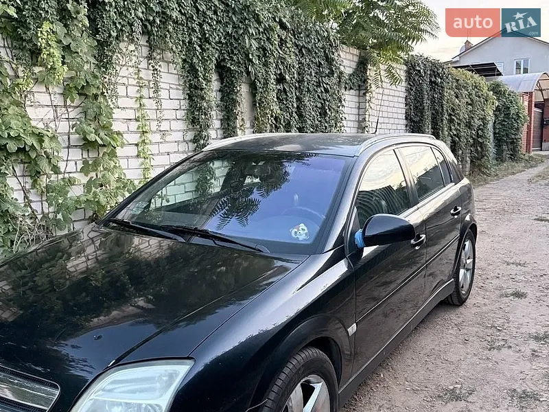 Opel Signum 2004