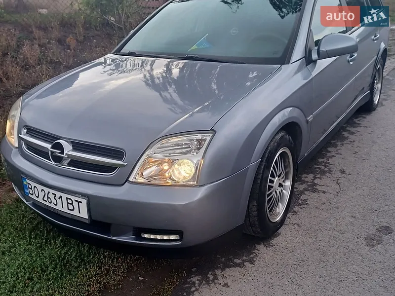 Opel Signum 2004