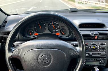 Купе Opel Tigra 1998 в 
