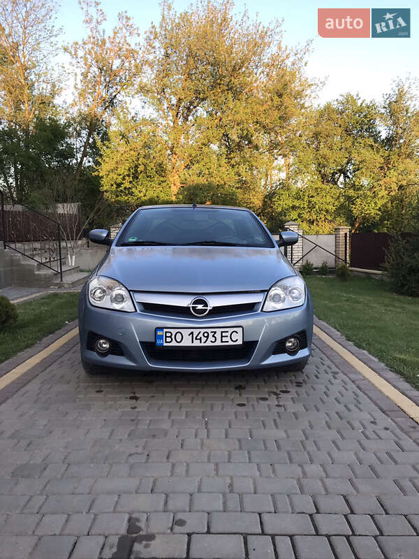 Кабриолет Opel Tigra 2007 в Теребовле
