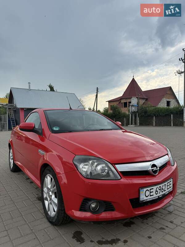Кабриолет Opel Tigra 2005 в 