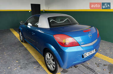 Кабриолет Opel Tigra 2005 в 