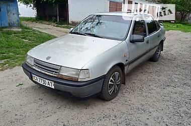 Седан Opel Vectra A 1989 в Миргороде