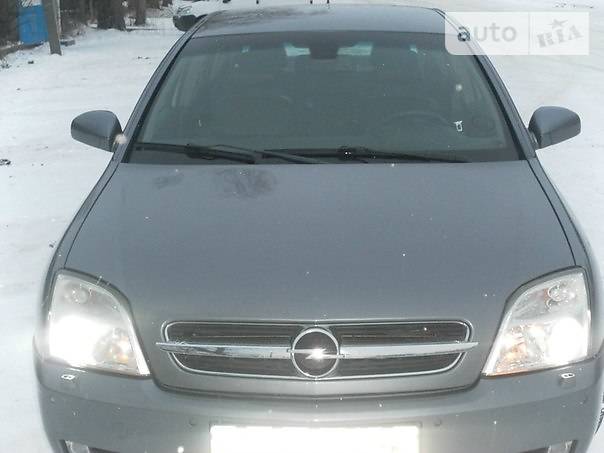 Седан Opel Vectra 2004 в Ивано-Франковске