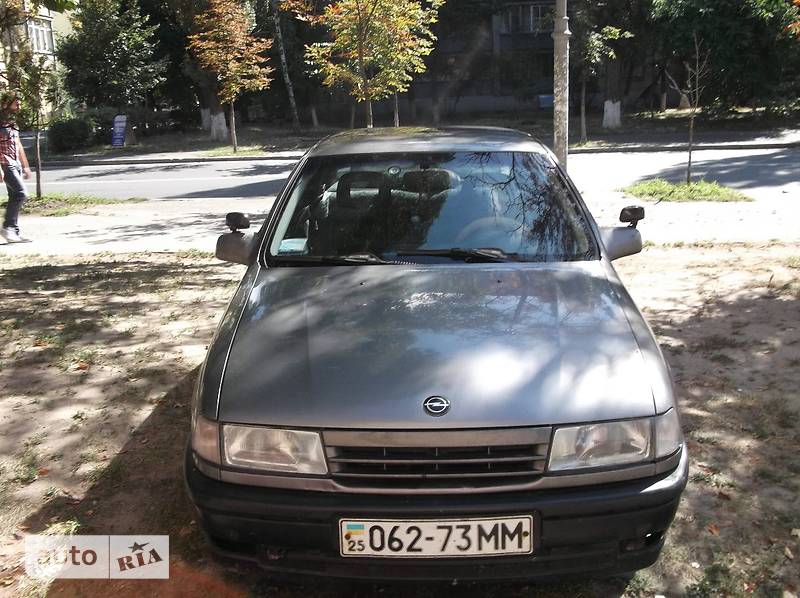 Седан Opel Vectra 1989 в Киеве
