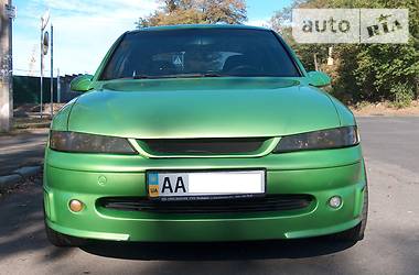 Хэтчбек Opel Vectra 1996 в 