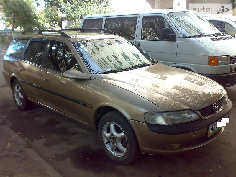 Универсал Opel Vectra 1998 в Хмельницком