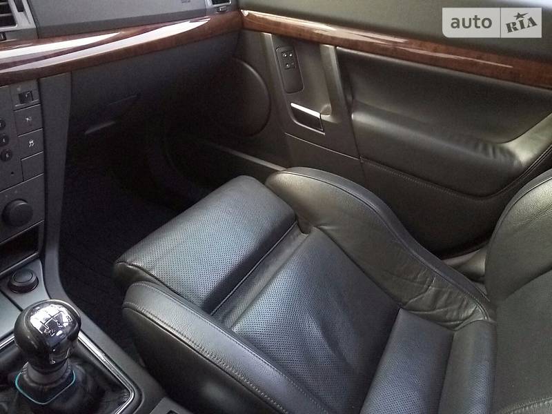 Седан Opel Vectra 2005 в Днепре