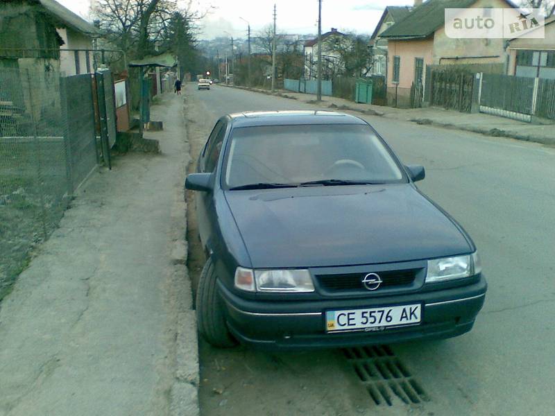 Лифтбек Opel Vectra 1995 в Черновцах