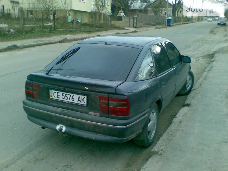 Лифтбек Opel Vectra 1995 в Черновцах