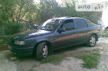 Лифтбек Opel Vectra 1995 в Черновцах