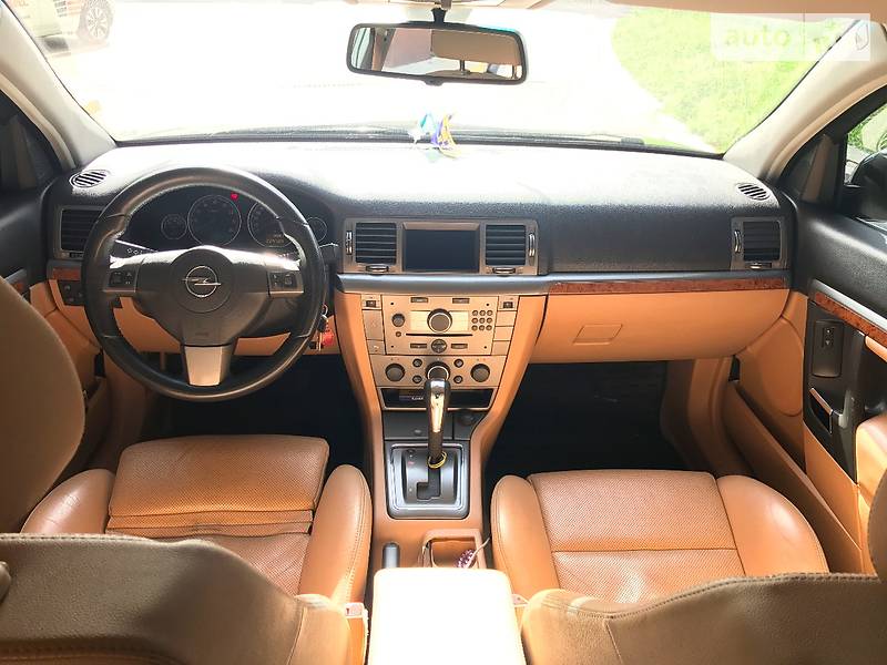 Седан Opel Vectra 2008 в Ирпене