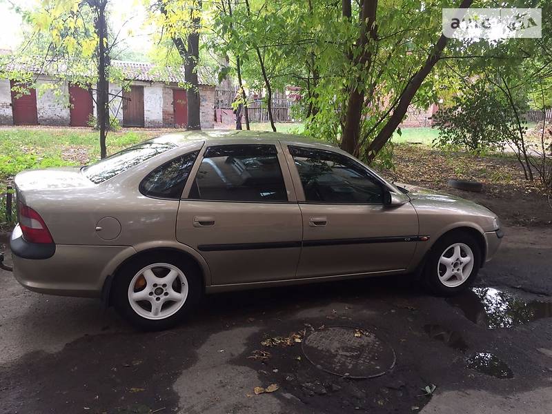 Седан Opel Vectra 1997 в Черкассах