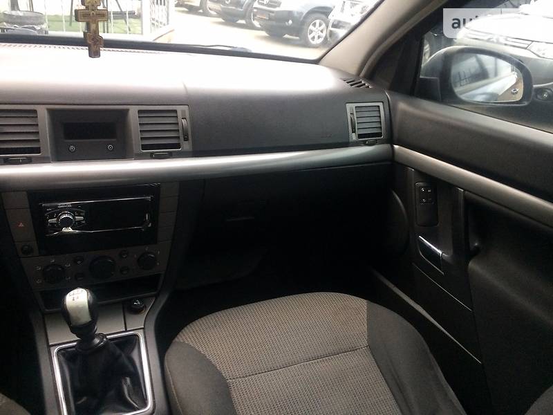 Седан Opel Vectra 2005 в Миколаєві