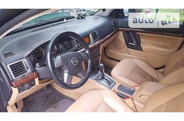 Седан Opel Vectra 2004 в Казатине