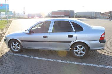 Седан Opel Vectra 1998 в Днепре