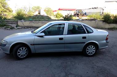 Хэтчбек Opel Vectra 1997 в Днепре