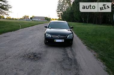 Седан Opel Vectra 2004 в Ромнах