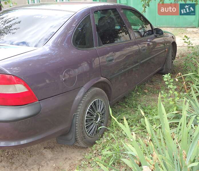 Седан Opel Vectra 1997 в Болграді