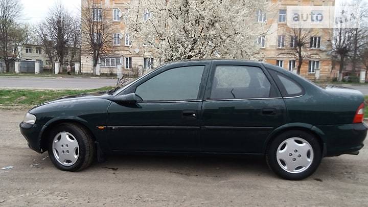 Седан Opel Vectra 1998 в Дрогобыче