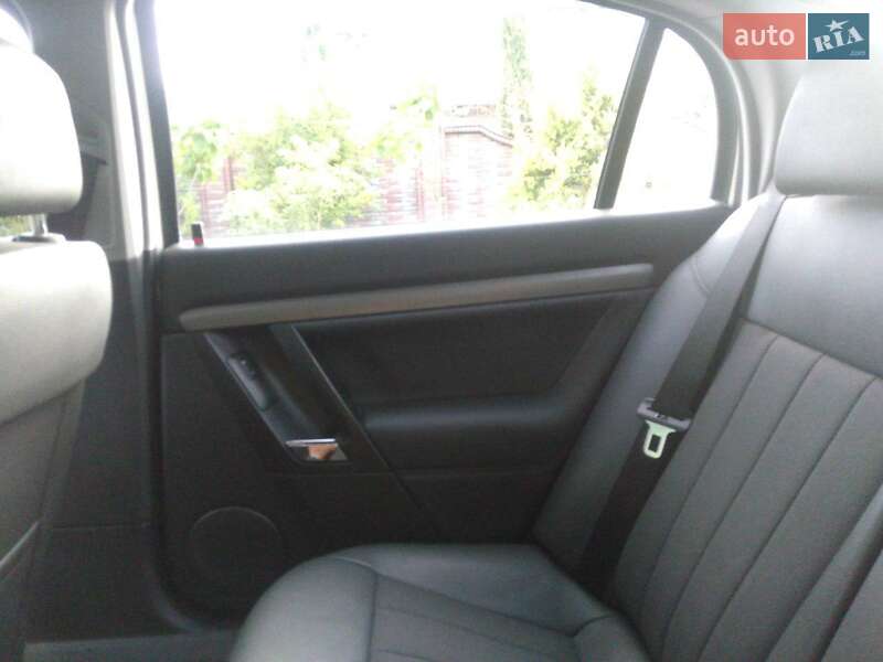 Седан Opel Vectra 2008 в Ровно