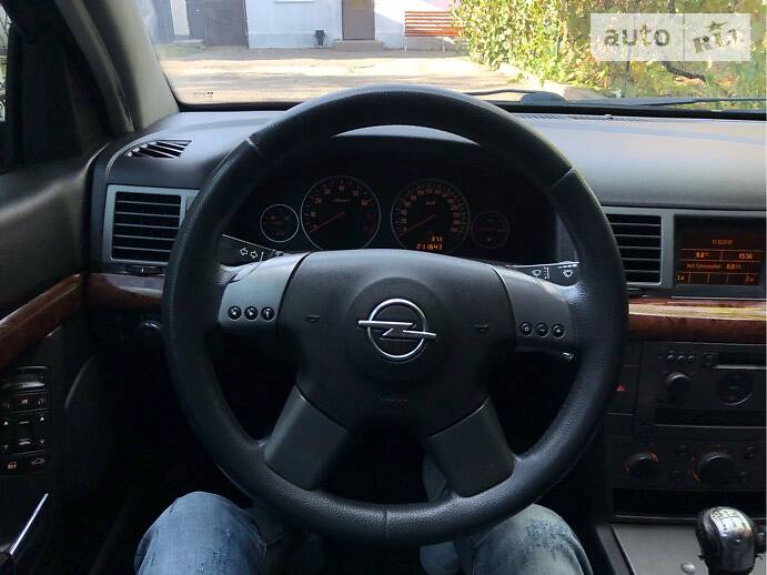 Седан Opel Vectra 2004 в Врадиевке