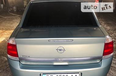 Седан Opel Vectra 2004 в 